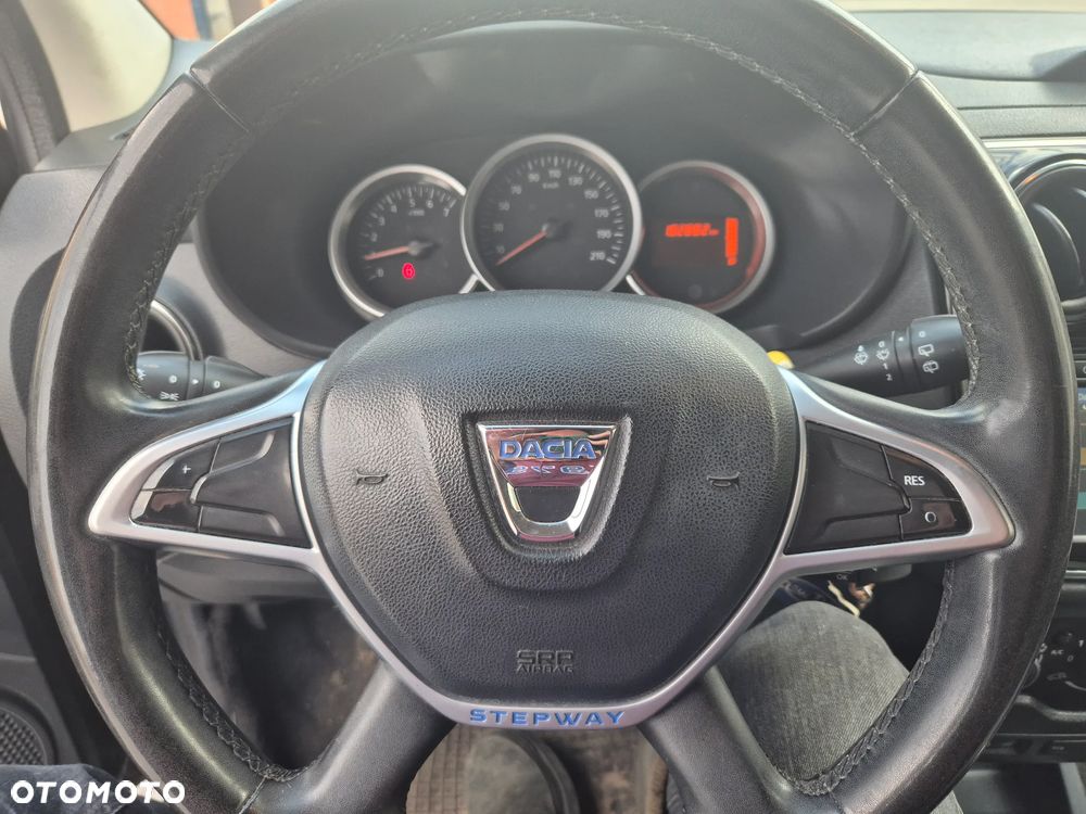 Dacia Lodgy dCi 90 Laureate - 14