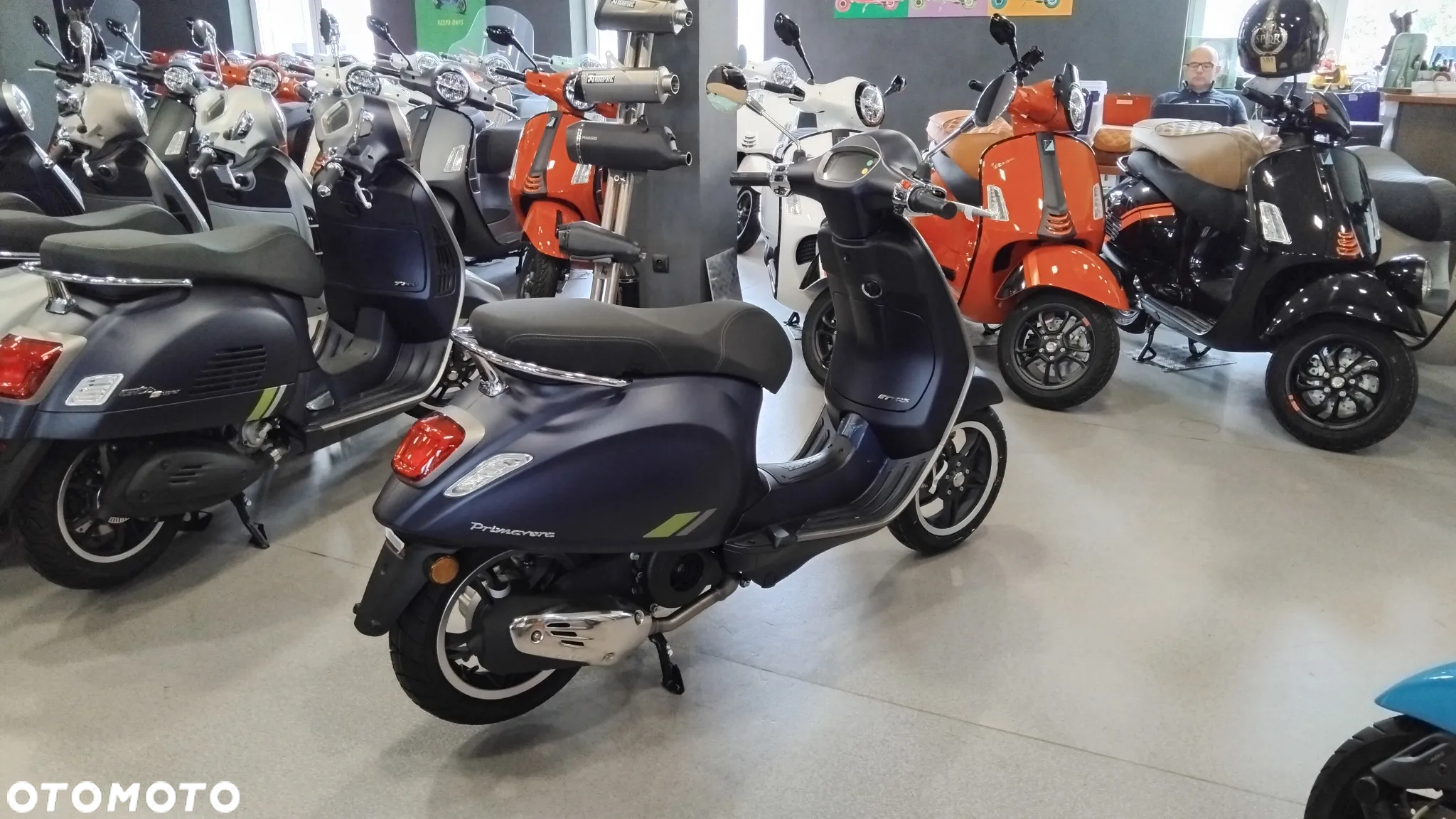 Vespa Primavera - 3