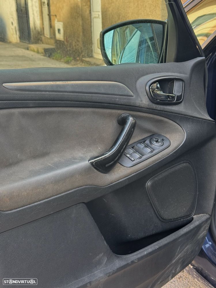 Ford S-Max - 7