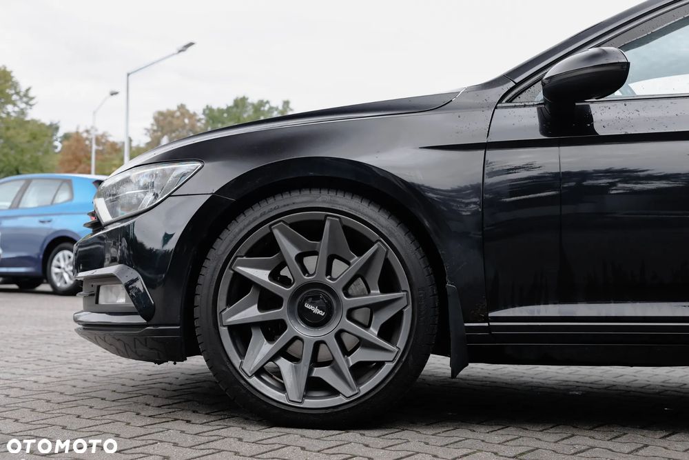 Volkswagen Passat - 5