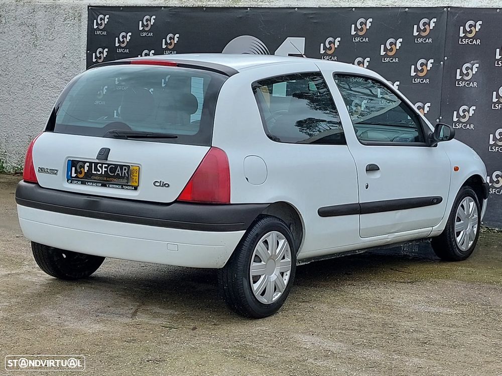Renault Clio 1.2 RT - 6