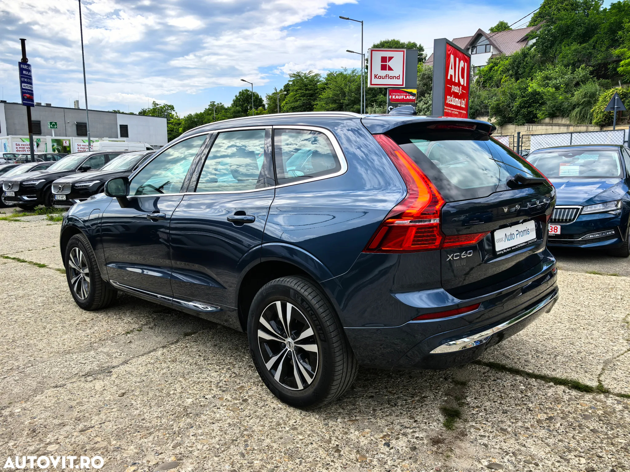 Volvo XC 60 T6 AWD Recharge Geartronic Inscription - 4