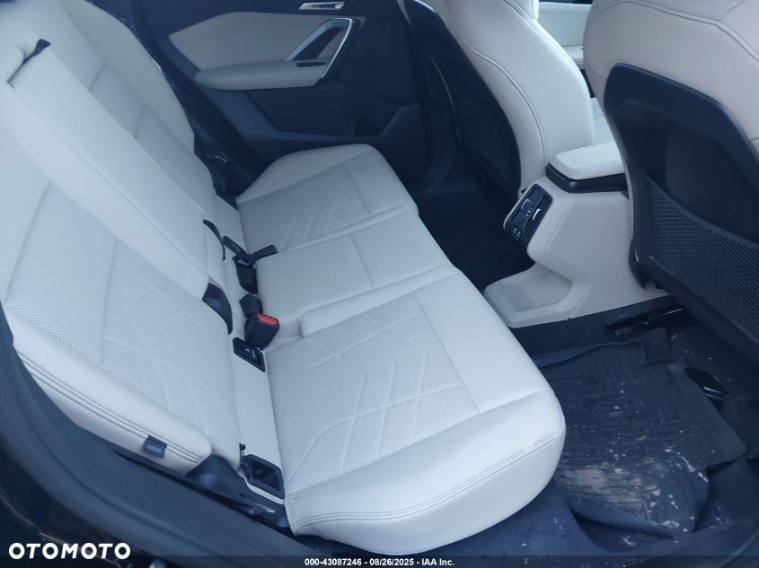 BMW X1 - 10