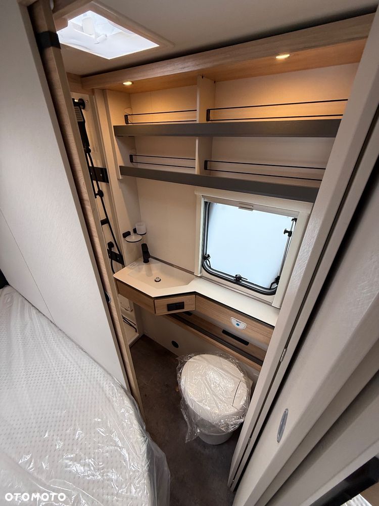Dethleffs Camper 730 FKR - 16