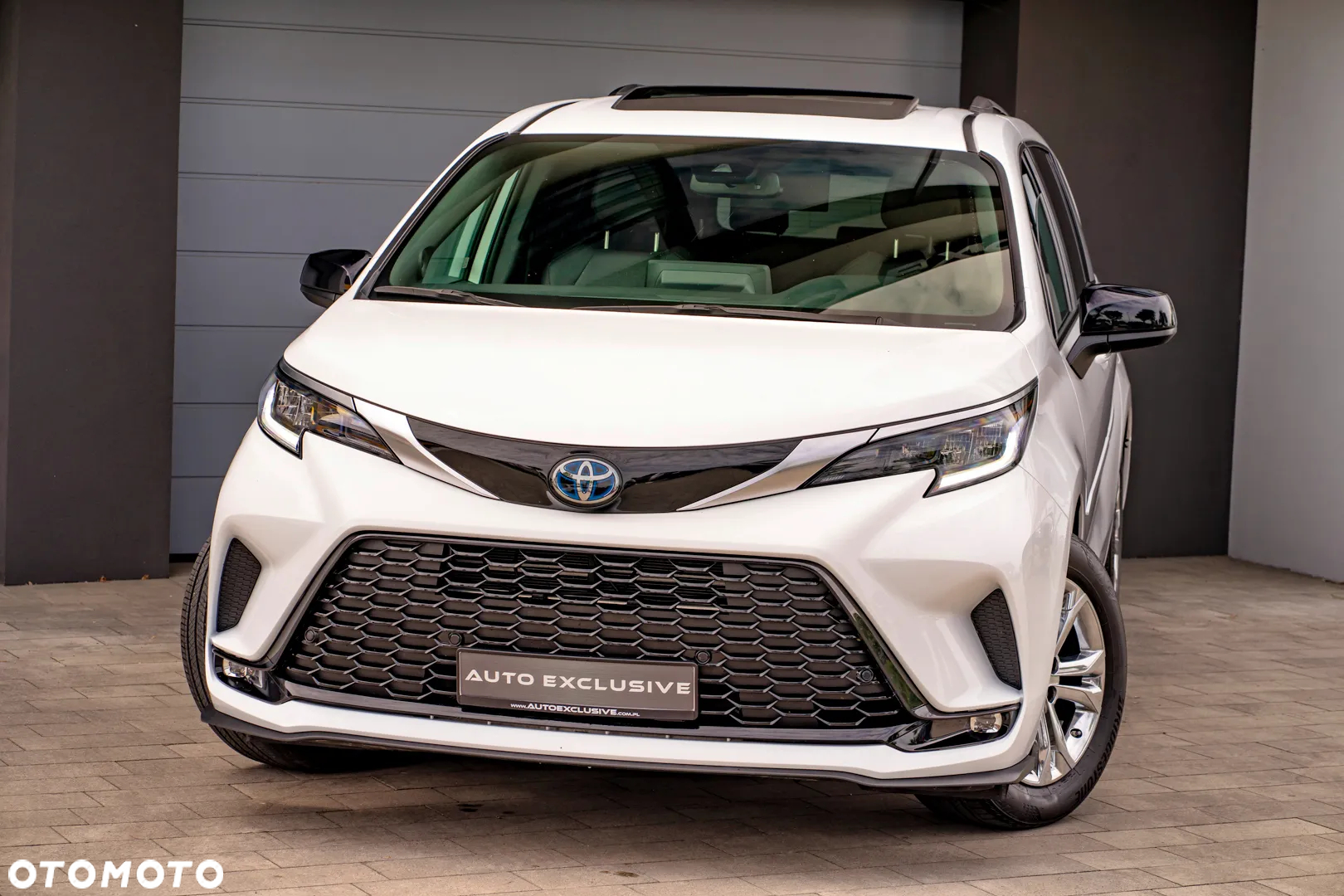 Toyota Sienna - 3
