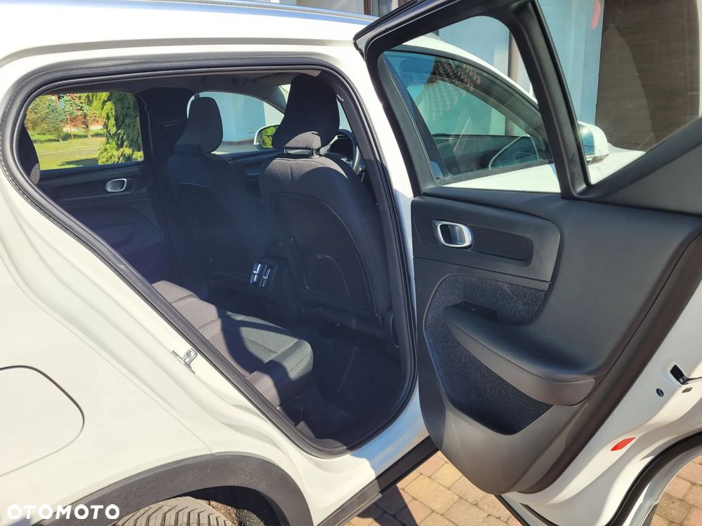 Volvo XC 40 T2 Momentum - 18