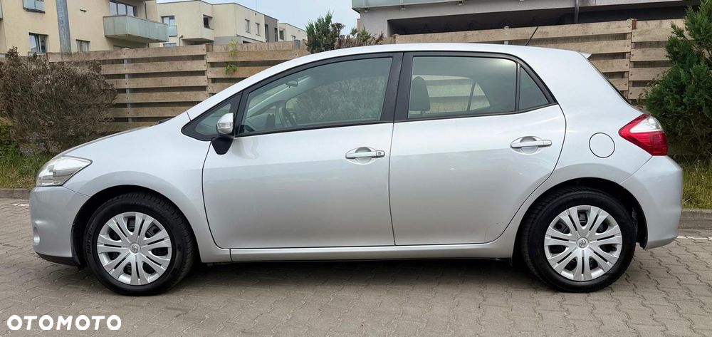 Toyota Auris 1.33 VVT-i Terra Start - 14