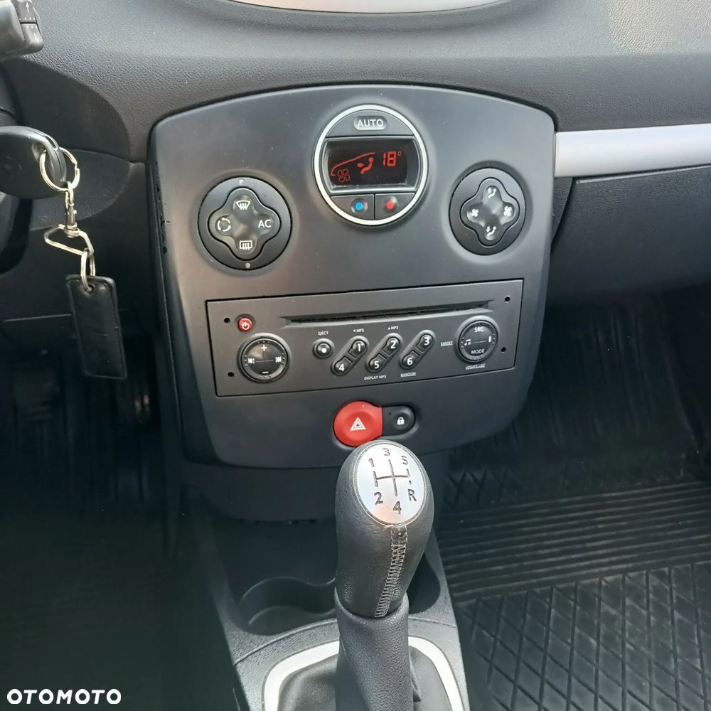 Renault Clio 1.6 16V Extreme - 5