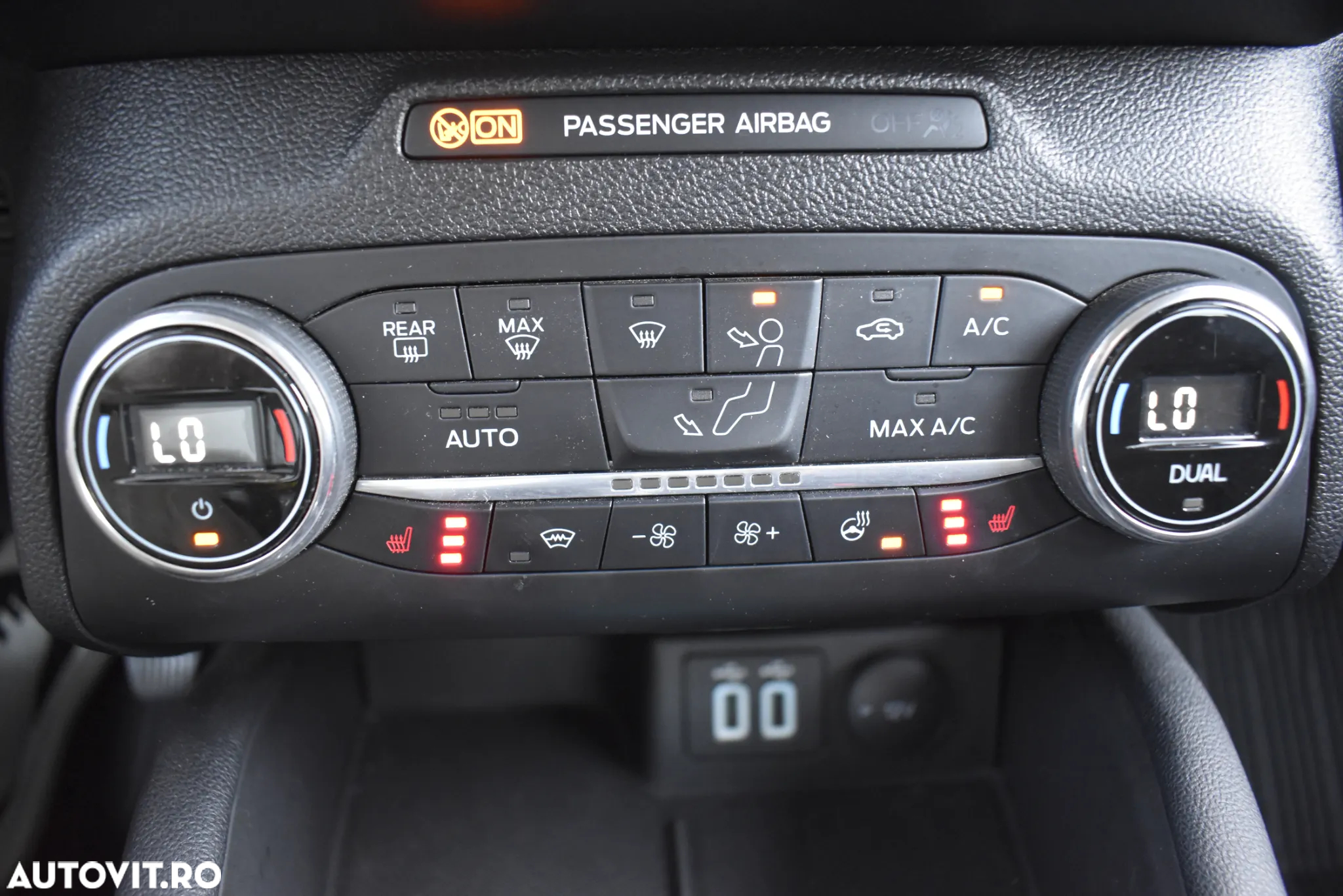 Ford Focus 1.0 EcoBoost MHEV Titanium - 30