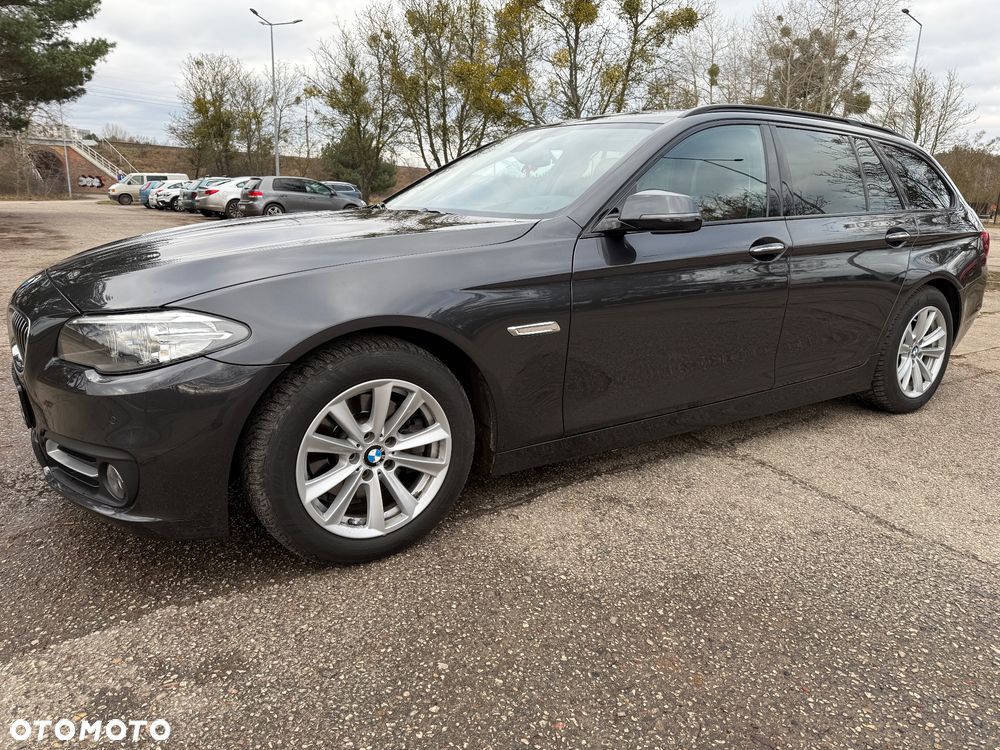 BMW Seria 5 520d xDrive Touring - 9