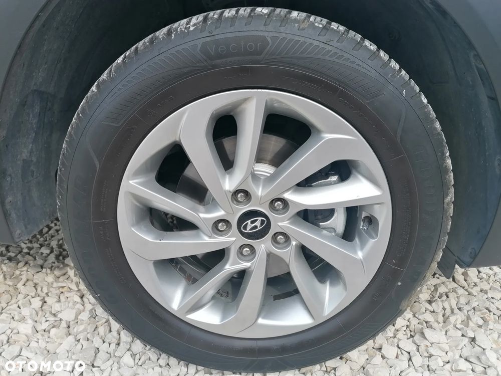 Hyundai Tucson 2.0 CRDI 4WD Style - 32