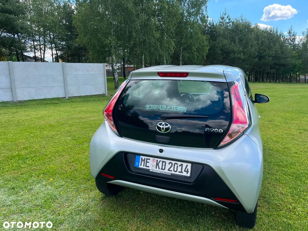 Toyota Aygo x-clusiv - 14