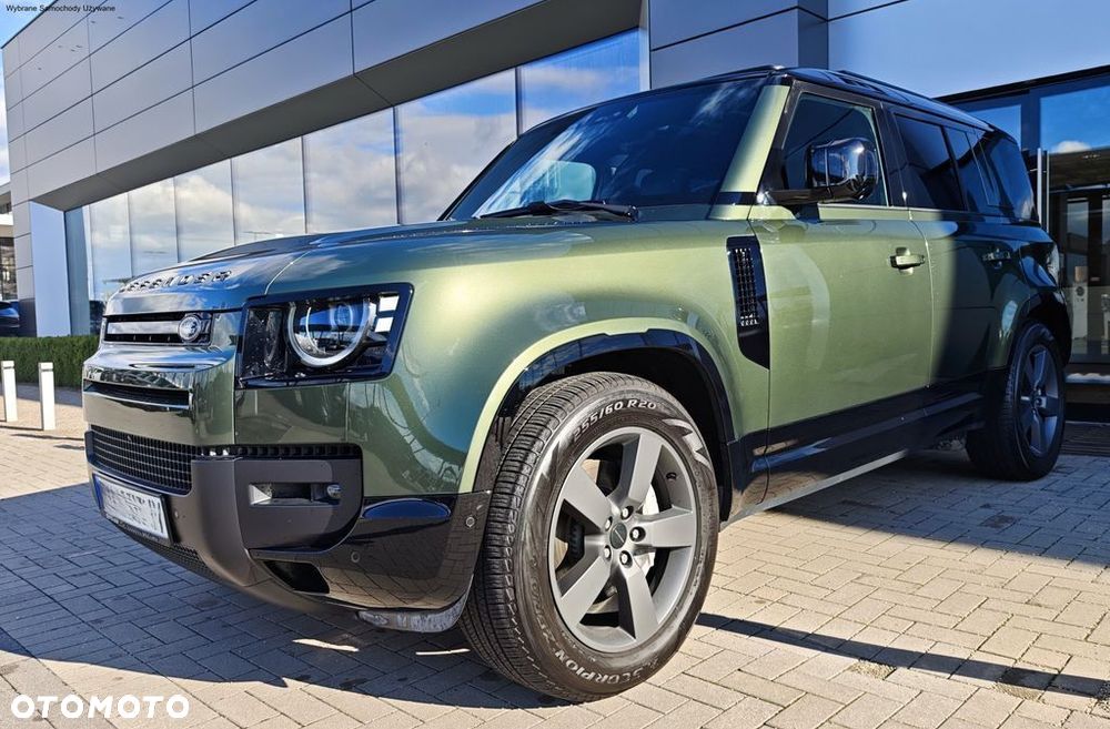 Land Rover Defender - 1