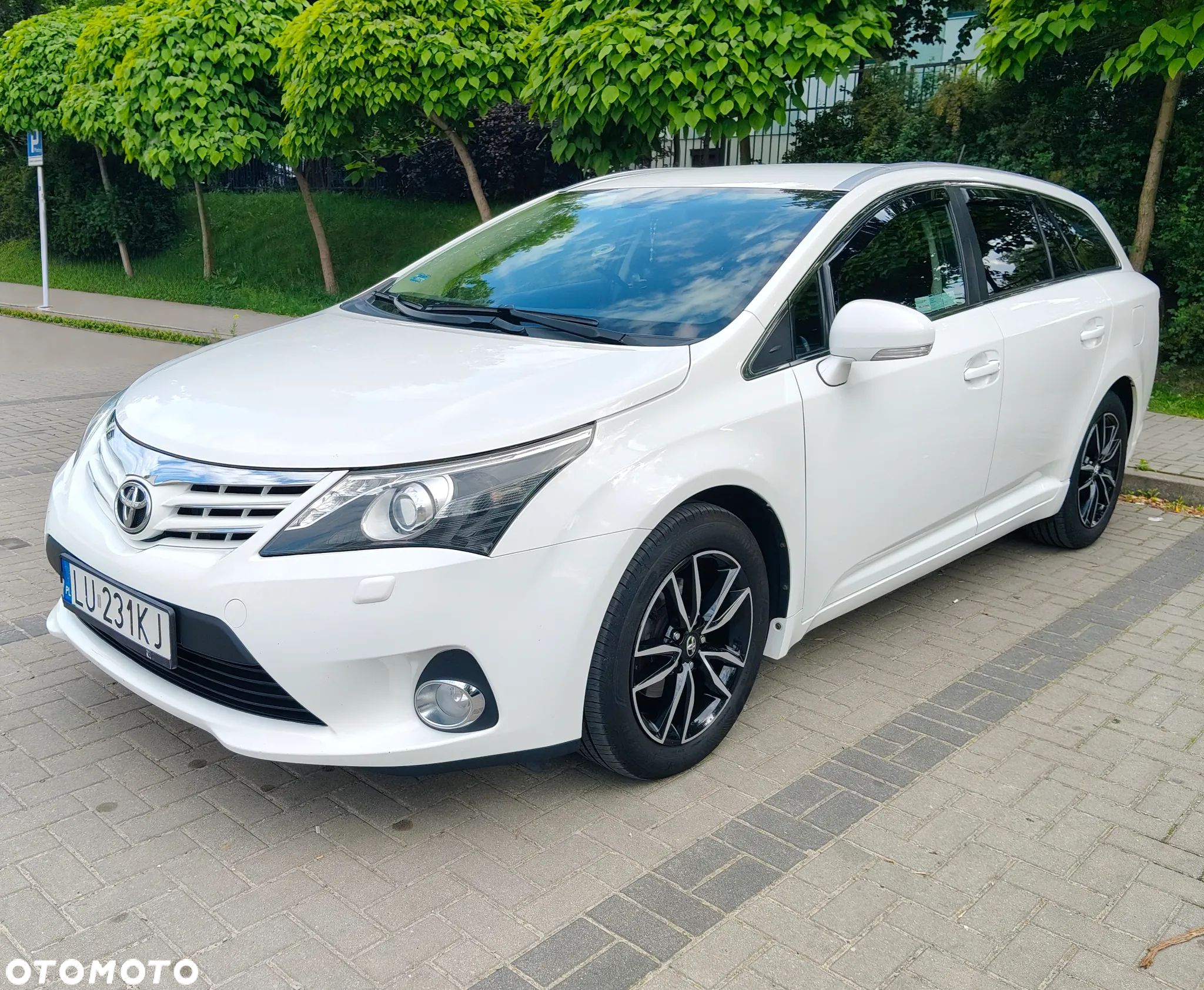 Toyota Avensis - 1