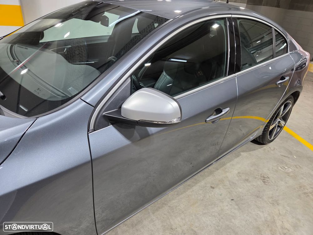 Volvo S60 2.0 D4 R-Design Momentum Geartronic - 12