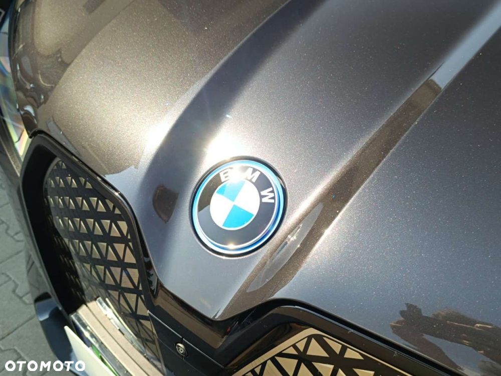 BMW iX M60 - 32