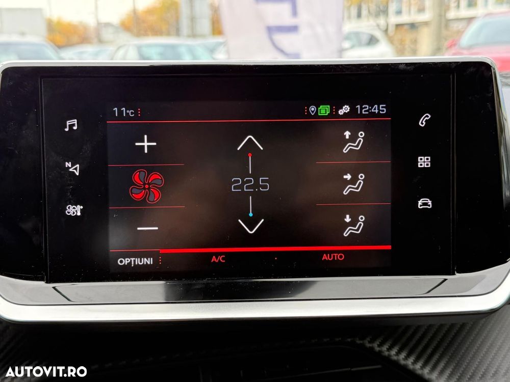 Peugeot 2008 1.2 L PureTech STT EAT8 GT Line - 16