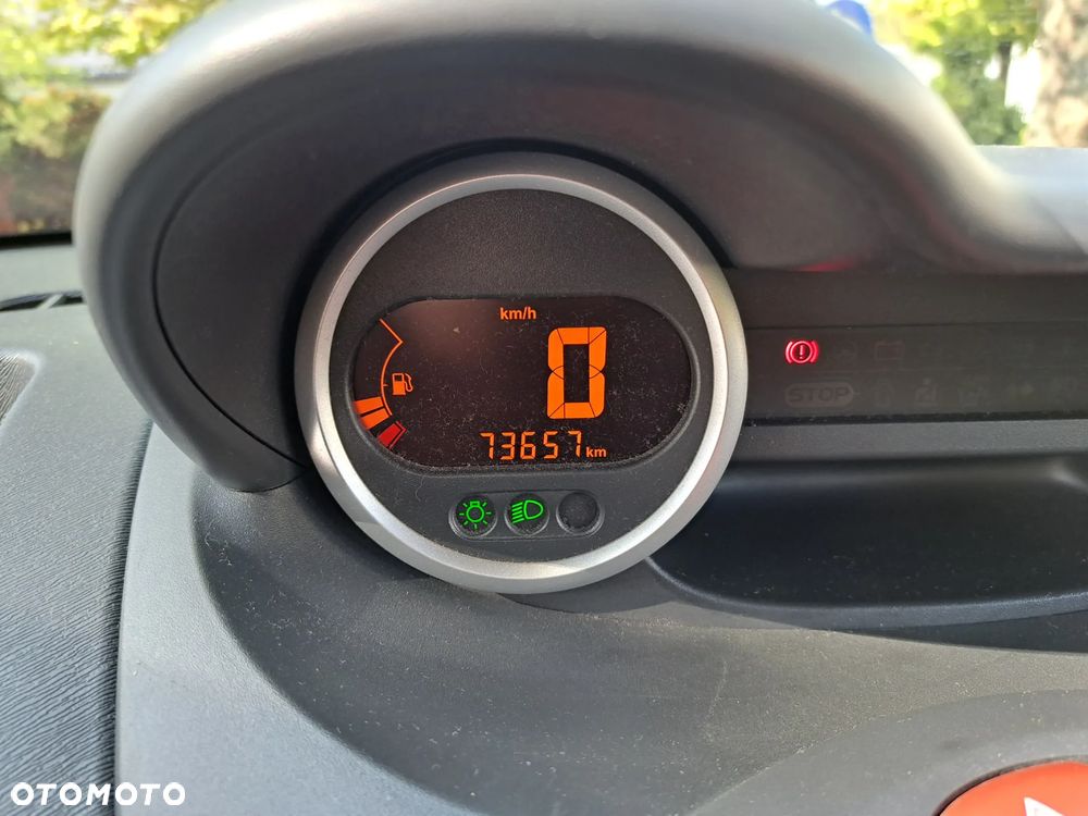 Renault Twingo 1.2 LEV 16V 75 eco2 - 10