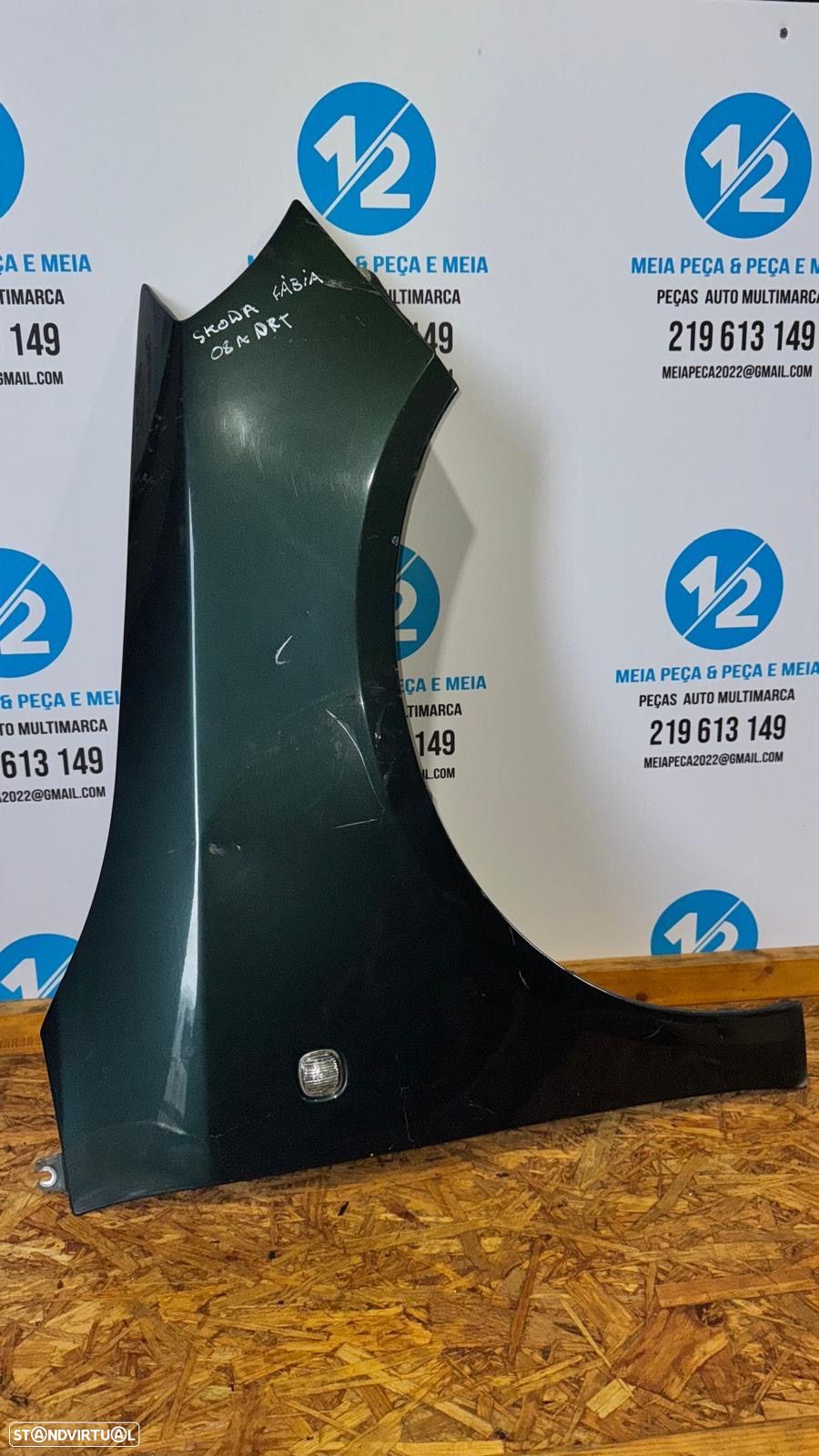 Guarda Lamas direito Skoda Fabia 2008 - 1