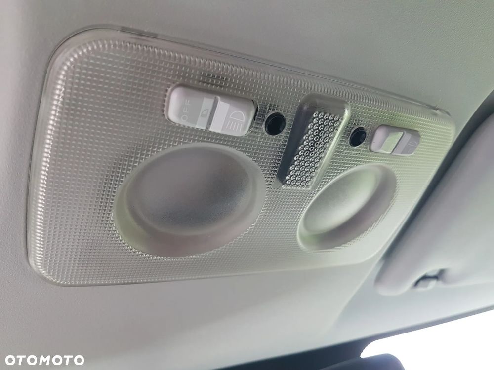 Iveco DAILY KONTENER NISKOPODŁOGOWY 4,43x2,23x2,42 SKLEP FOODTRUCK BAR KLIMA KONIOWÓZ KAMPER - 27