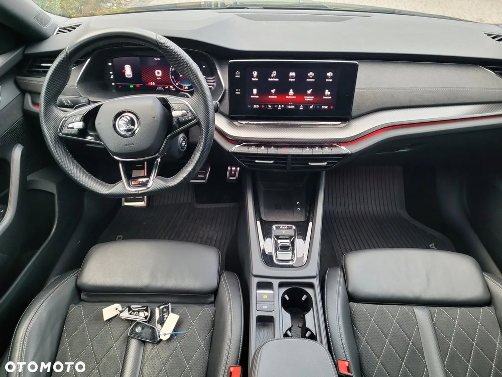 Skoda Octavia Combi 2.0 TDI DSG 4x4 RS - 19