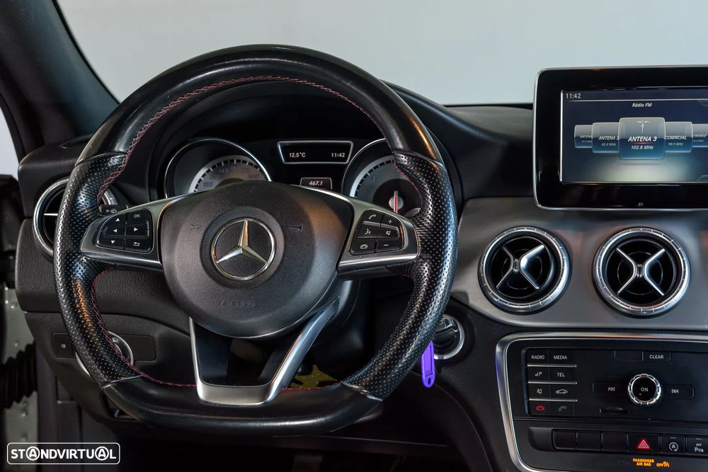 Mercedes-Benz CLA 200 d Shooting Brake AMG Line - 10