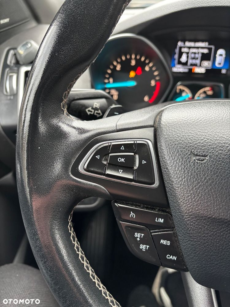 Ford Kuga 2.0 TDCi 4x4 ST-Line - 29