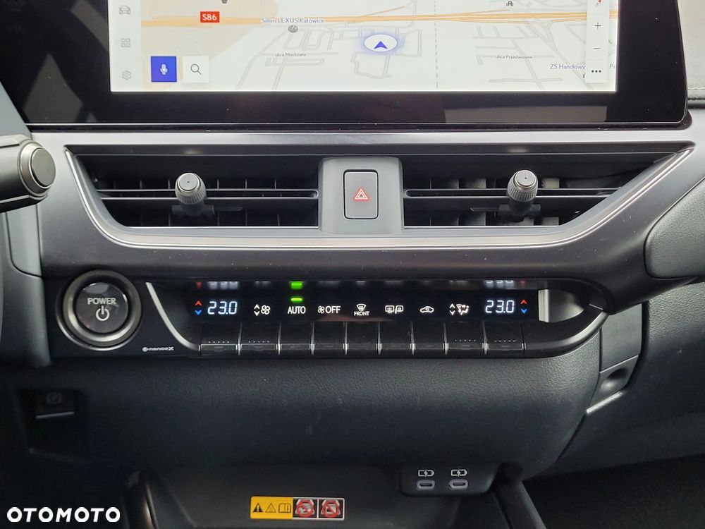 Lexus UX 250h GPF F Sport Design+ 2WD - 17