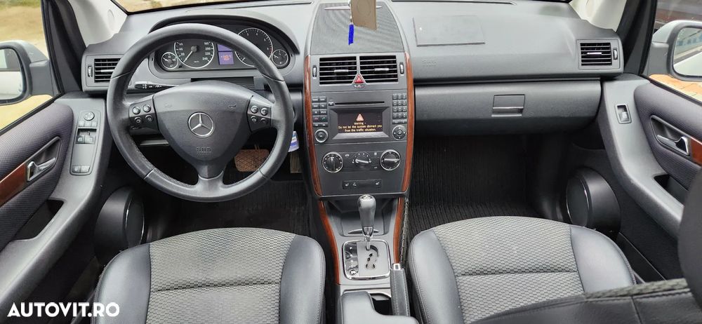 Mercedes-Benz A 160 Autotronic - 9