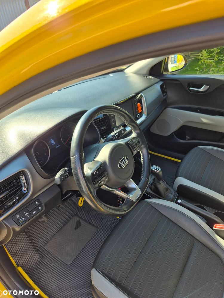 Kia Stonic 1.4 L - 12