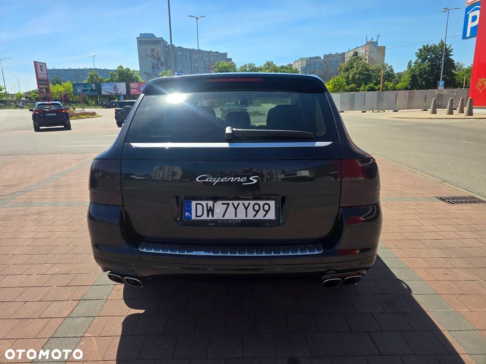 Porsche Cayenne - 4