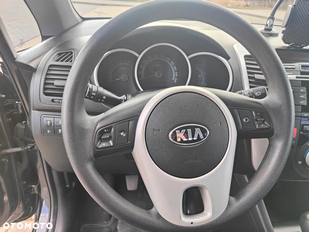 Kia Venga - 9