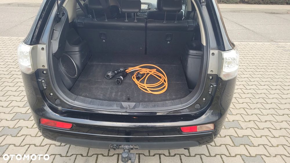 Mitsubishi Outlander - 10