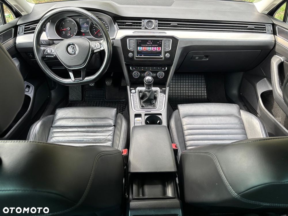 Volkswagen Passat 2.0 TDI SCR (BlueMotion Technology) Highline - 9