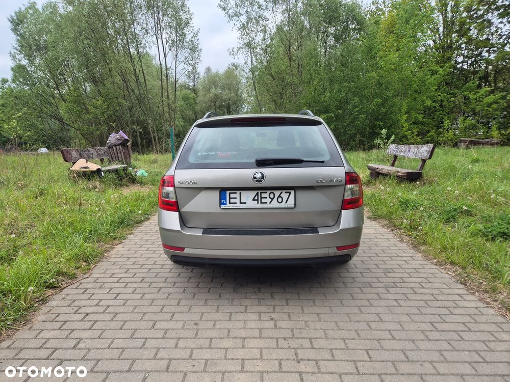 Skoda Octavia 1.4 TSI Ambition - 6