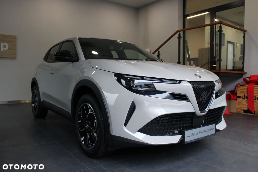 Alfa Romeo Junior 54kWh - 10