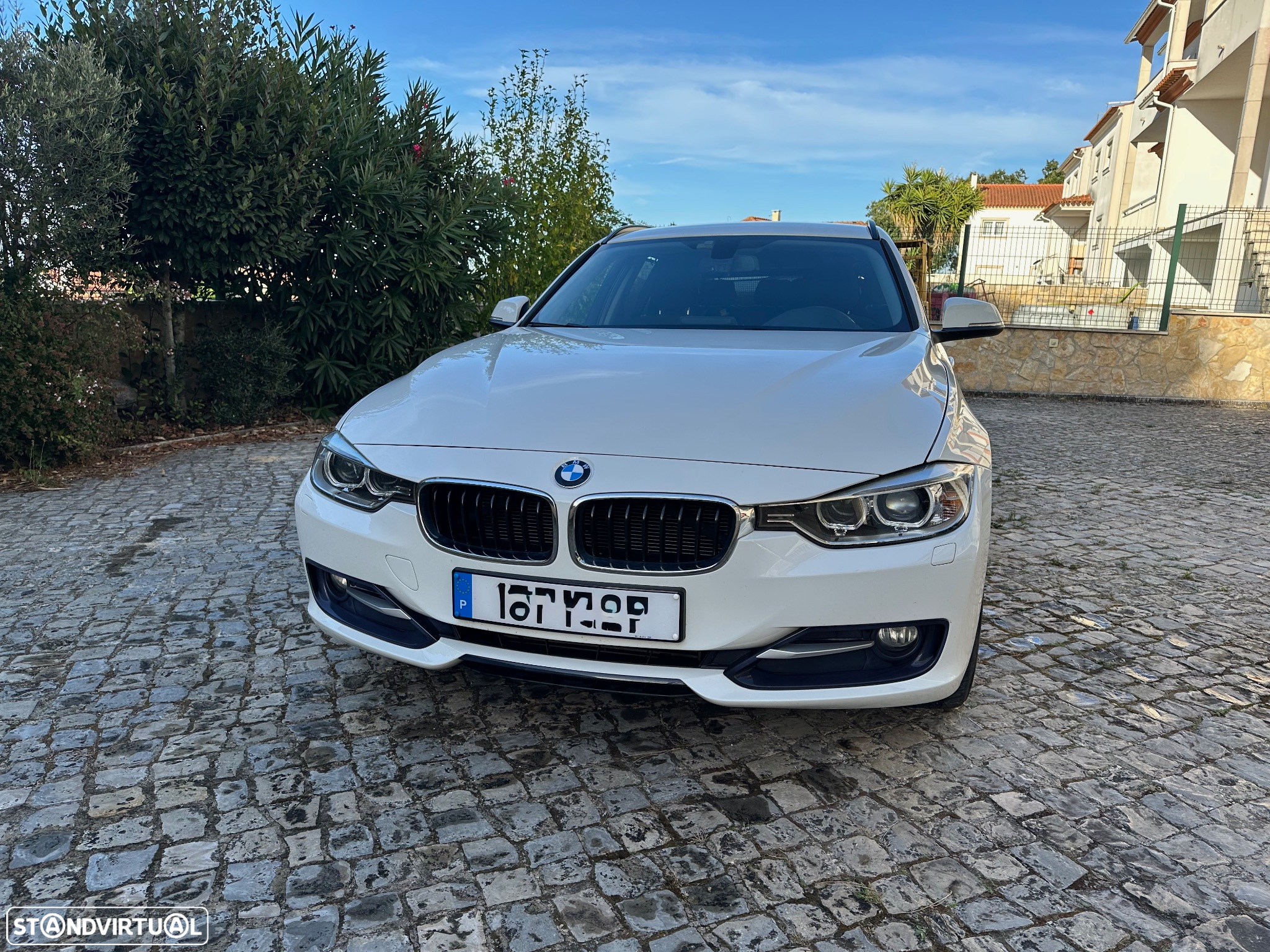 BMW 318 d Touring Auto Line Sport - 2