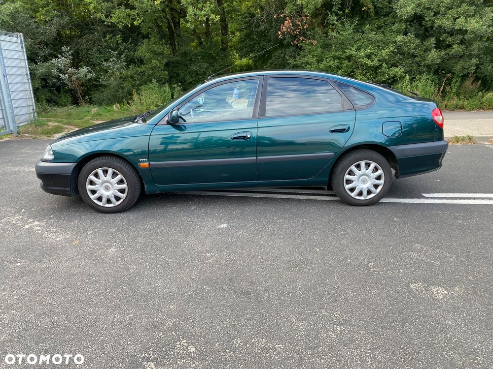 Toyota Avensis Liftback 00-03 - 5