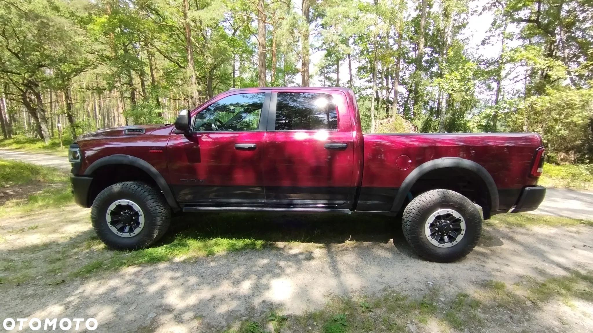 Dodge RAM - 8