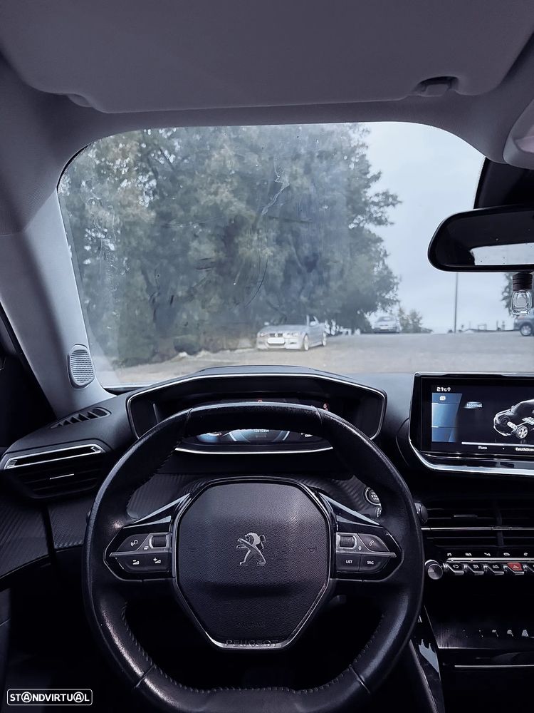 Peugeot e-2008 Allure Pack - 19