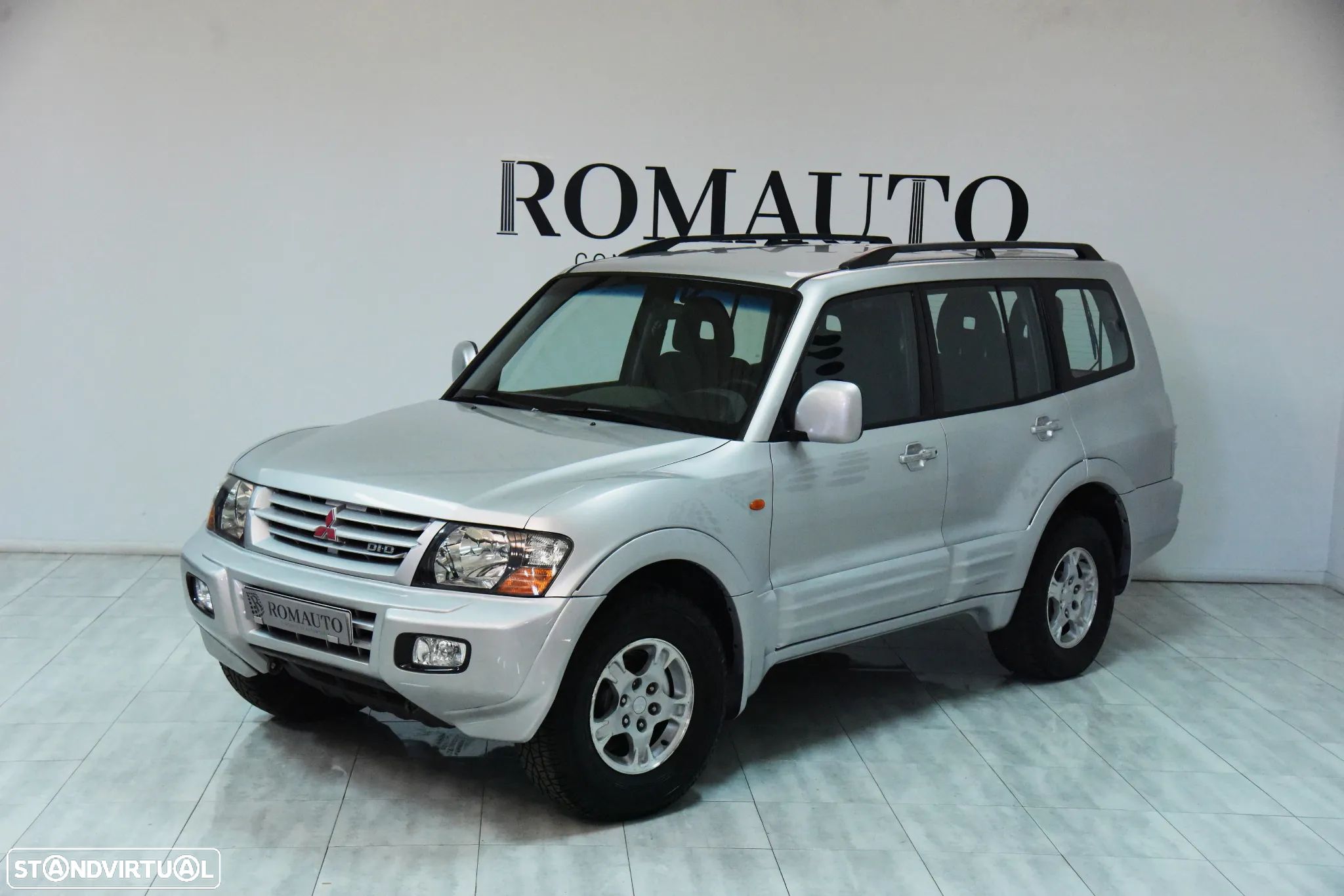Mitsubishi Pajero 3.2 DI-D GLS Longo - 1
