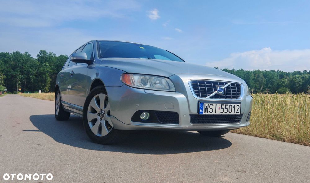 Volvo V70 - 1