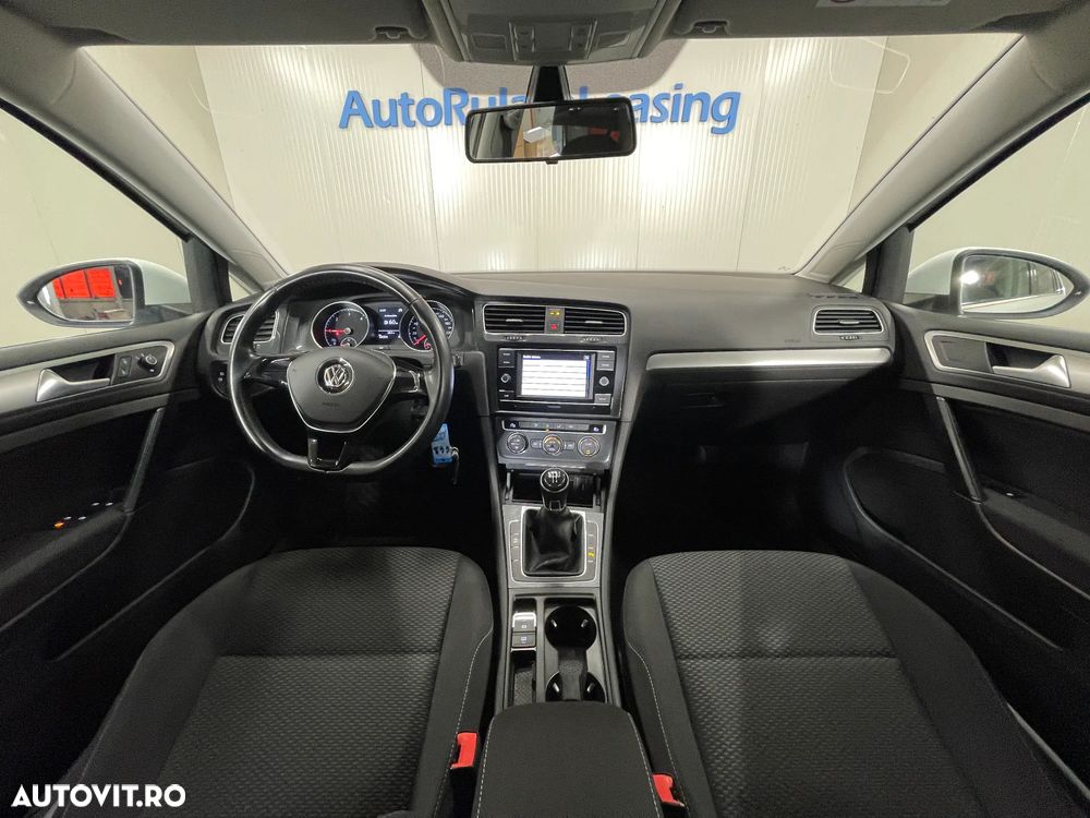 Volkswagen Golf 1.6 TDI Trendline - 8