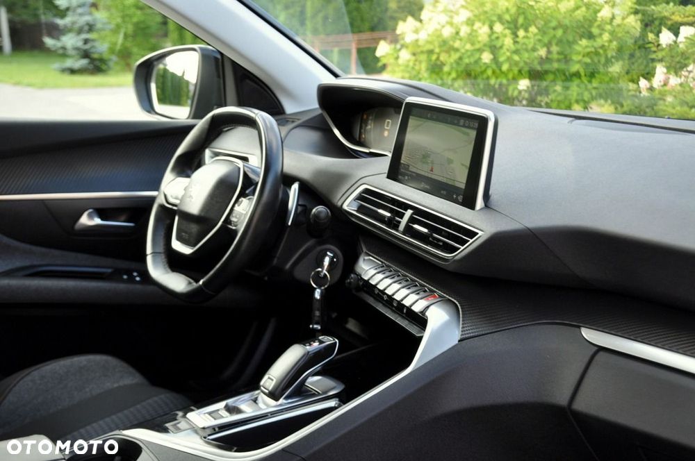 Peugeot 3008 - 18