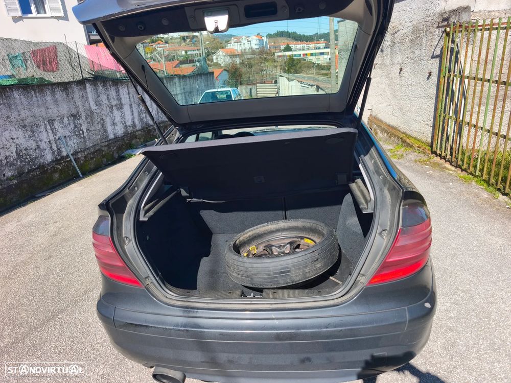 Mercedes-Benz C 220 - 11