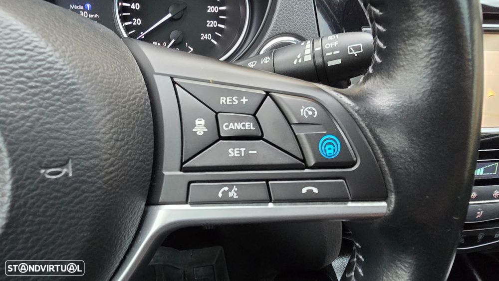 Nissan Qashqai 1.6 dCi Tekna Xtronic - 16