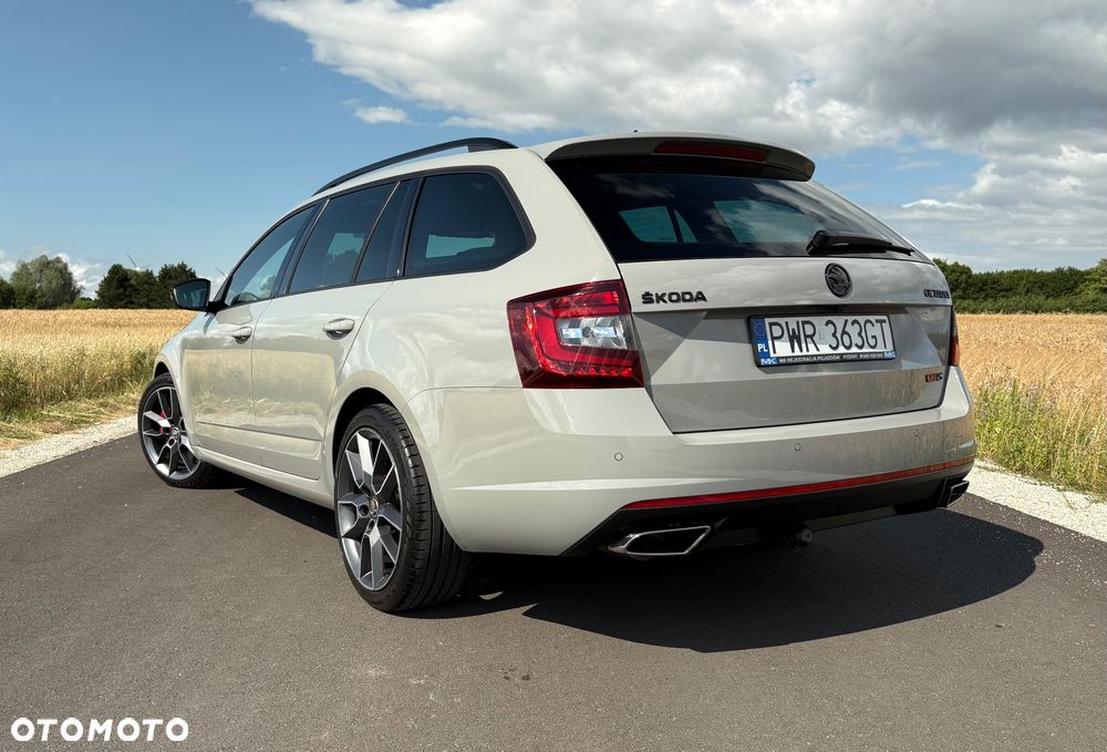 Skoda Octavia 2.0 TSI RS - 4
