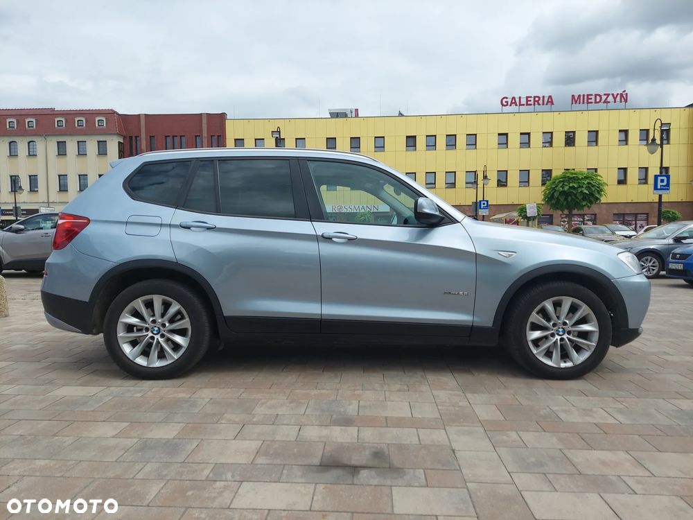 BMW X3 xDrive20i Advantage - 2
