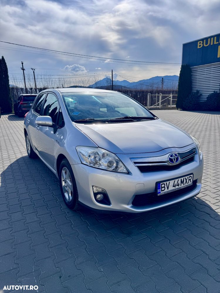 Toyota Auris 1.8 L VVT-i HSD Sol - 11