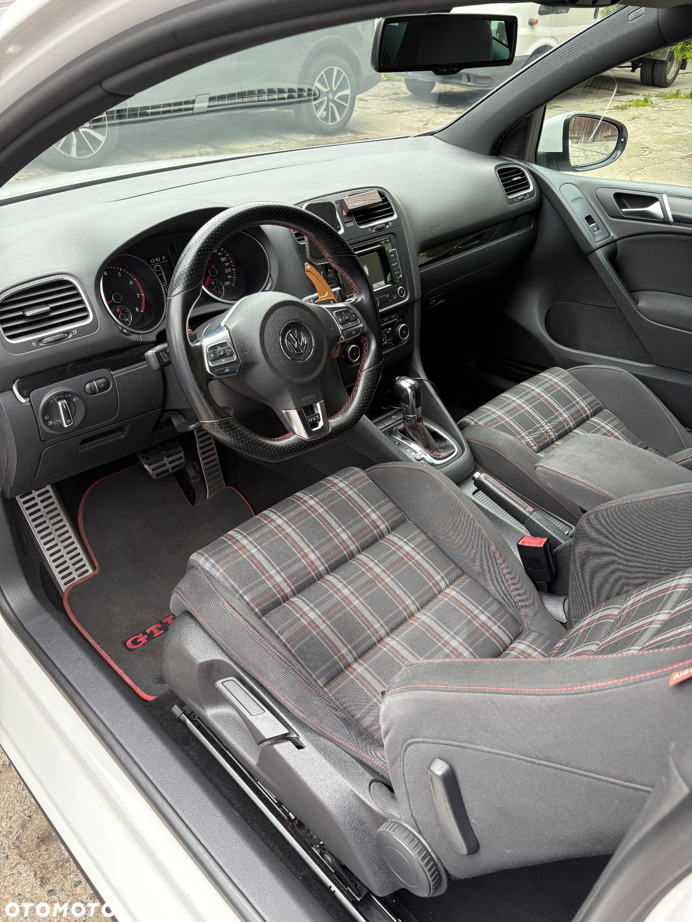 Volkswagen Golf VI 2.0 TSI GTI DSG - 13
